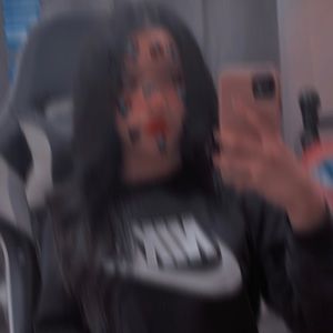 Meet your Posher, Helen